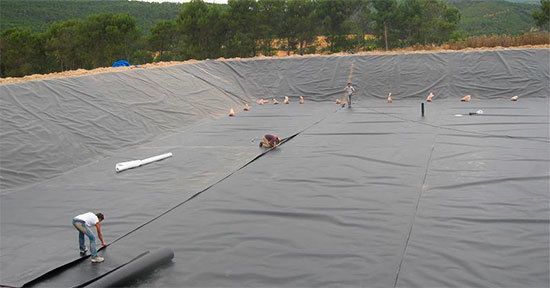 El polietileno de alta densidad, solución para los embalses de purines 6 Balsa-Purines